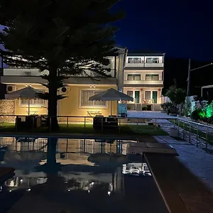 Dimitri Hotel Himarë